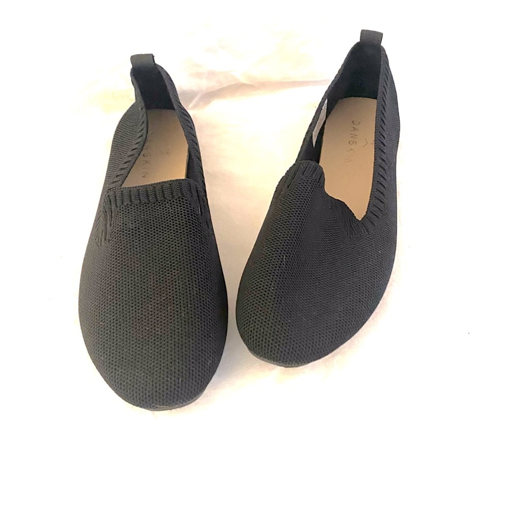 DANSKIN FLATS